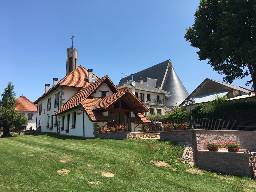 Casa Rural Roncesvalles Espinal-Auzperri Exterior photo